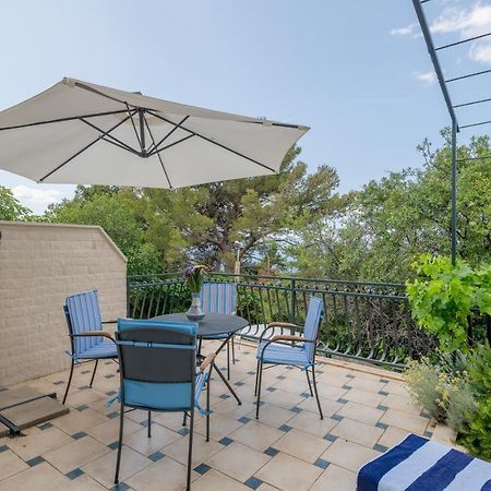 Apartmani Mirta 오미스 외부 사진
