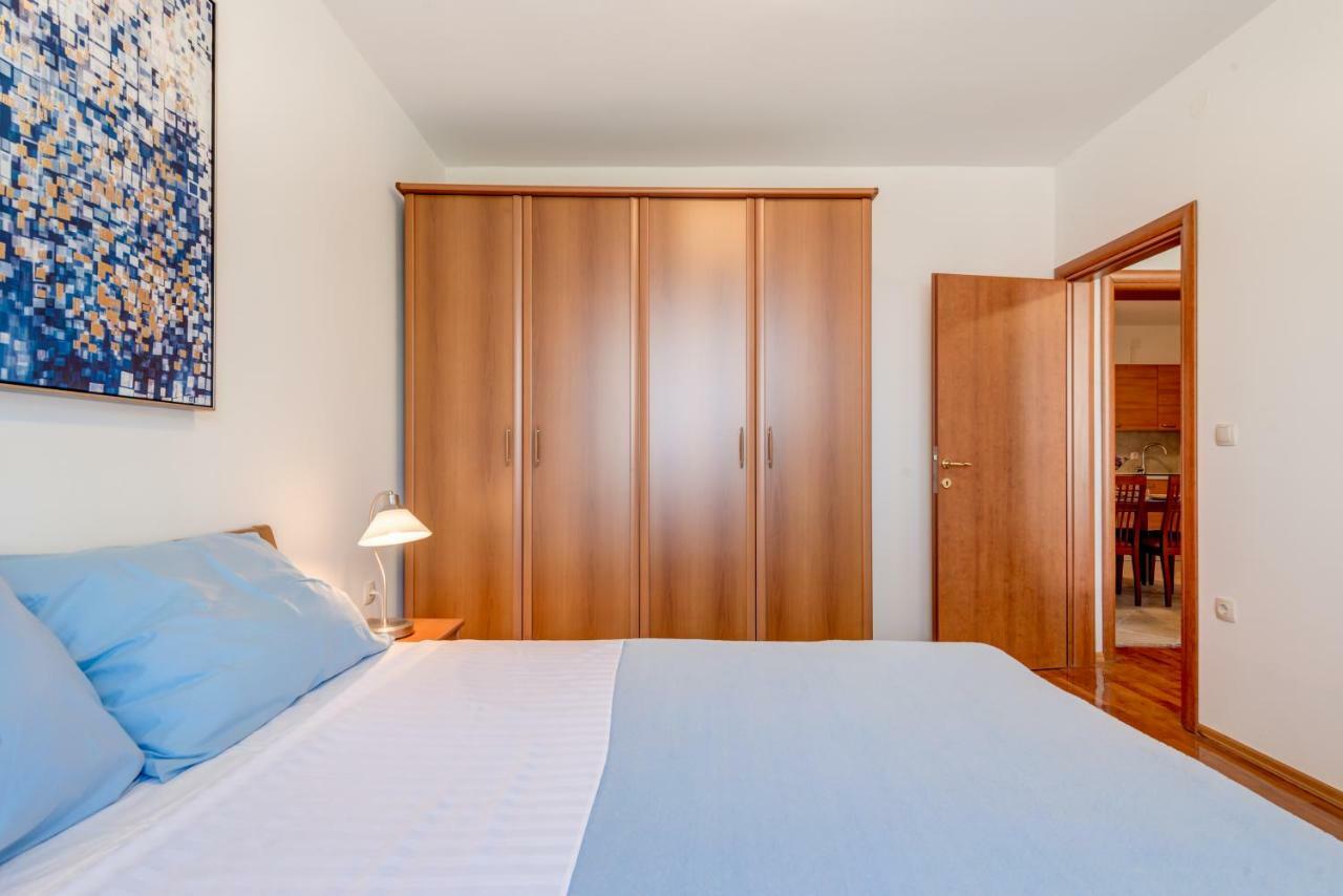 Apartmani Mirta 오미스 외부 사진