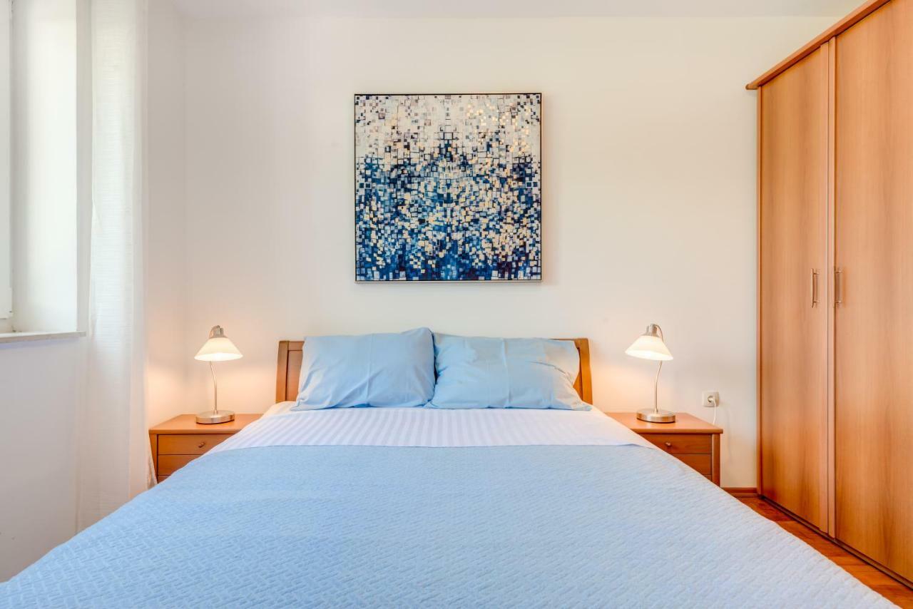 Apartmani Mirta 오미스 외부 사진